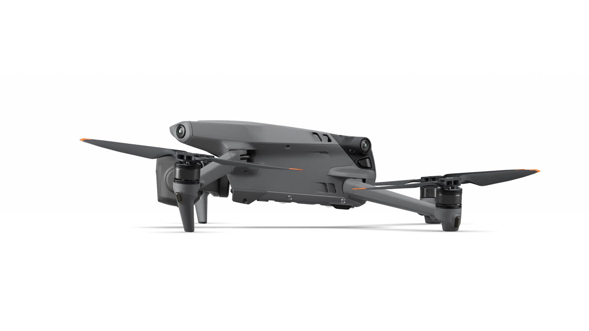 DJI Mavic 3 Pro Fly More Combo Drone (DJI RC) - MegaDron