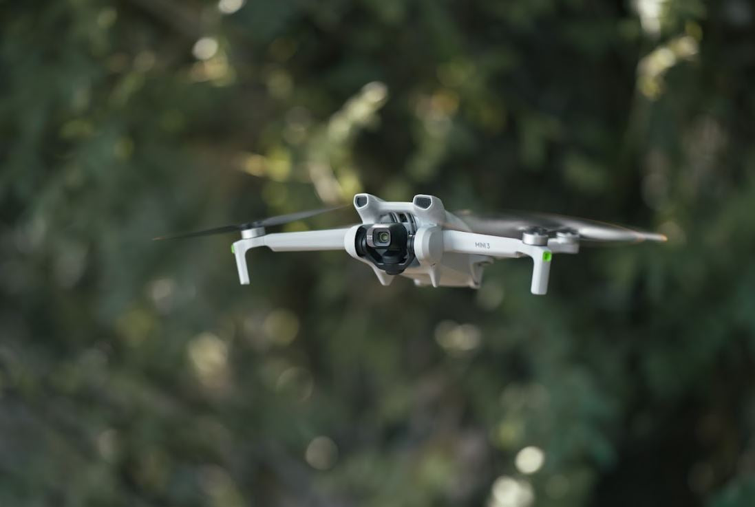 DJI Mini 3 Fly More Combo Camera Drone 4k HDR 38-min Flight | Drohnen