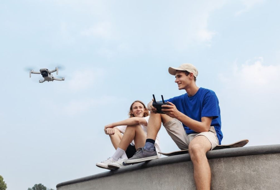 DJI Mavic Mini Bundle with Charging Base and Extra Battery – Image 10 | DroneNerds
