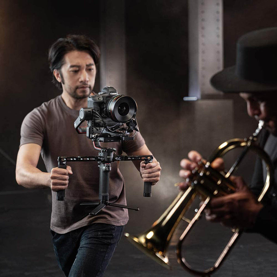 DJI RS 2 Pro Combo Handheld Gimbal Stabilizer for DSLR Cameras (DJI-Refurbished) – Image 8 | DroneNerds