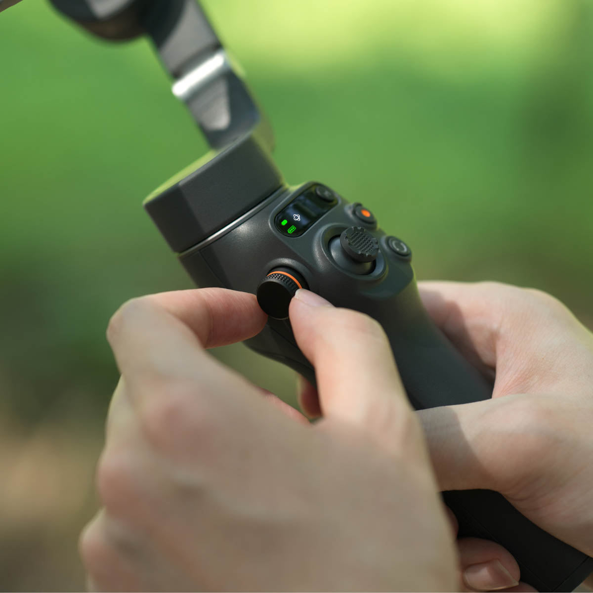 How to use the DJI OSMO MOBILE 6 
