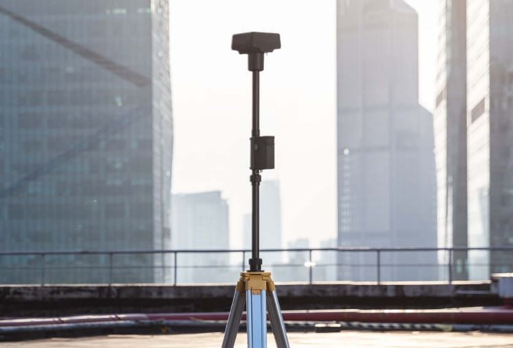 DJI Phantom 4 RTK + D-RTK 2 Mobile Station Combo (Shield Basic) – Image 1 | DroneNerds
